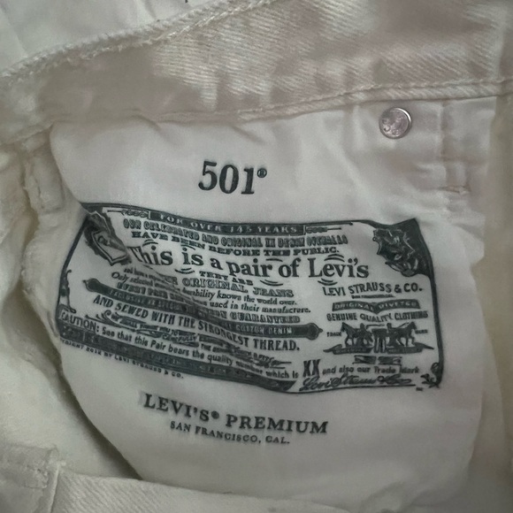 Levi 501 white denim shorts - Picture 4 of 5